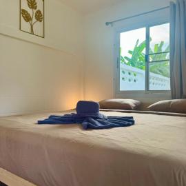 Guest home blue