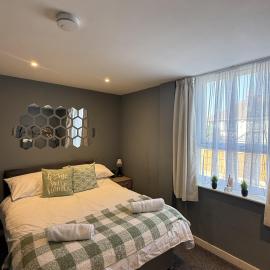 Spacious 3 Bedroom Apartment