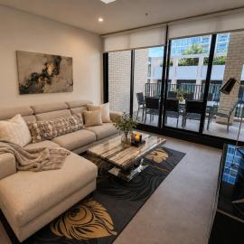 Spacious Pool Retreat with Gym Pool BBQ Rooftop