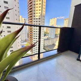 Diamond Batel - Apartamentos by UROOMS، فندق في كوريتيبا