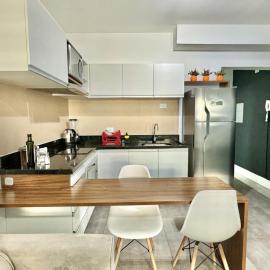 Lifespace Batel Shopping Curitiba - Apartamentos UROOMS، فندق في كوريتيبا
