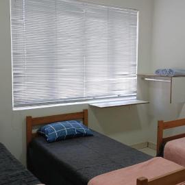 Viesnīca Casa Bairro Nobre Piracicaba - QUARTO COMPARTILHADO 2 pilsētā Pirasikaba