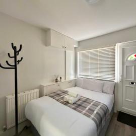 Modern Studio with Free Parking Near City Airport and ExCeL