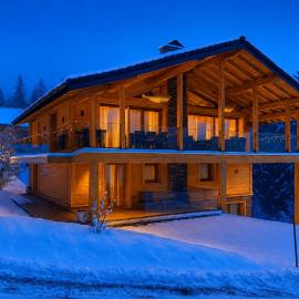 Chalet Eteila with Sauna Jacuzzi and Cinema