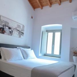Vrisi House, hotel a Kyparissia