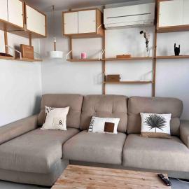 A duplex penthouse with a terrace and a parking space, hotel din Tarifa