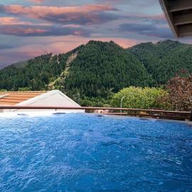 Close to the Action - In Town - Spa Pool