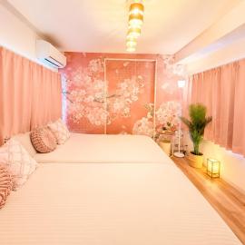 LEON RESORT HOTEL Max 9 people USJ 5 min Nanba 12 min Osaka Station 5 min Chidoribashi 5 min Shinsaibashi Osaka Castle 14 min The best location for sightseeing in Osaka USJ5分 なんば12分 大阪駅5分 千鳥橋5分 心斎橋大阪城14分, ξενοδοχείο στην Οσάκα