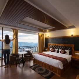 Nature Valley View Chail - Nested in Nature's Lap, hotel sa Chail