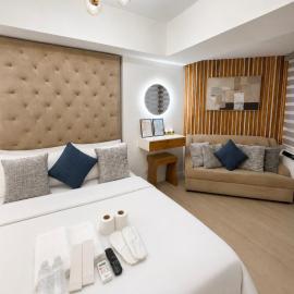 Royall Suite at Azure North, hotelli kohteessa San Fernando