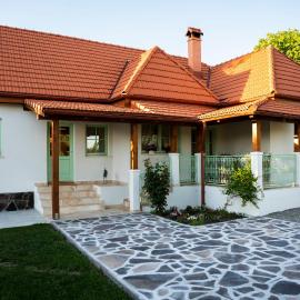 Casa din Livadă - Jabenița: Jabeniţa şehrinde bir otel
