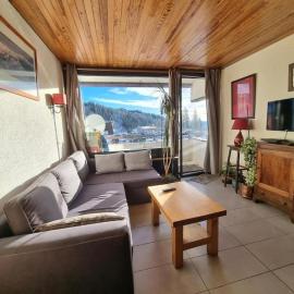 Logement entier, 2 chambres, plein sud, pied des pistes, Chamrousse 1650, hotel u gradu Šamrus