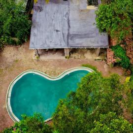 Transit jungle villa