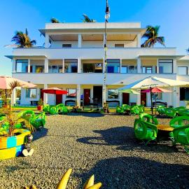 Verlings Beach Resort, hotell i Bolinao