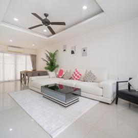 Friendly Townhouse Laguna Park