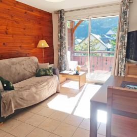 Lounoe - 4 personnes - Wi-Fi - Vue Venasque - Piscine，聖馬梅特的飯店