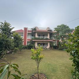 Golden Villa on NH-8 Rewari, Home away from Home, Nature Kissed, hotel a Rewāri