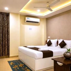 Hotel Mangalam Residency Near Jabalpur Railway Station & Jabalpur Hospital and Research Centre, hotelli kohteessa Jabalpur