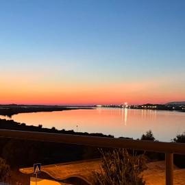 DreamScape Ofir - Riverfront retreat by the sea
