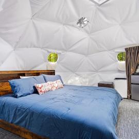 Pleasant River Glamping Dome 1 King bed, готель у місті Bethel