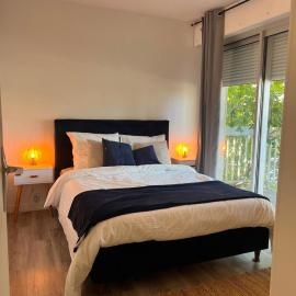 Appartement élégant pour 4 voyageurs avec parking sécurisé à proximité de la gare