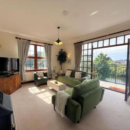 Stylish Riverside Townhouse in Central Dumfries - Pass the Keys