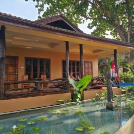 Lanta White Rock Resort, viešbutis mieste Ko Lanta