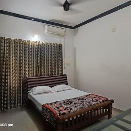 Aroma Serviced Villa Kochi Your Waterfront Sanctuary، فندق في Elūr