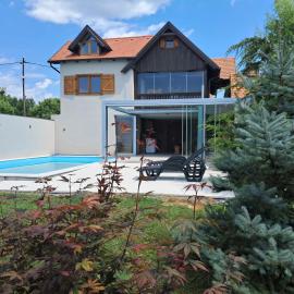 Peaceful Countryside Retreat with Pool & Jacuzzi by Destination GREEN Croatia