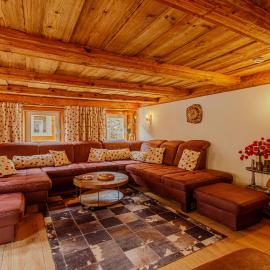 Ferienhaus Hotzenplotz all inkl Privaten Whirlpool & Sauna direkt am Fluss Mandau - am ruhigen Fahrradweg, отель в городе Hainewalde
