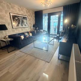 Cosy Fully Furnished apartment and station nearby