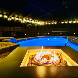 Lux XL Villa, 20 Plus Guests, Pool, Outdoor Kitchen