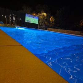 Familyway Croatia Kids Friendly Family villa with privat Pool 50 m2 Slavonski Brod, מלון בסלבונסקי ברוד