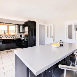 Clare coast House, hotel i Miltown Malbay