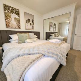 Great Lakes Short Stay Accommodation - Lake Street Apartment