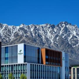 Holiday Inn Queenstown Remarkables Park, hotel di Queenstown