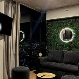 Queen's Mirror, Luxury Pool and View, San Jose, hotel u gradu San Pedro