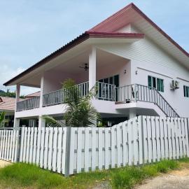 Duplex Villa 1, хотел в Трат