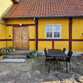 Lovely Holiday Apartment Near Svaneke, Hotel in Svaneke