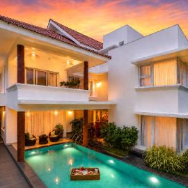 StayVista at Villa Luxo with Pool & BBQ