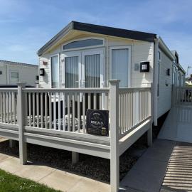 Meadow Lakes 76 - sleeps 6 with a bath - Golden Palm Resort - Meadow Lakes Caravan & Lodge Hire