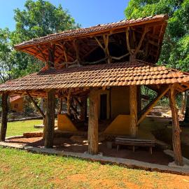Glimra family lodge, hotel i Hambegamuwa
