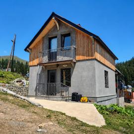 Cozy Mountain Chalet Bakhmaro – hotel w mieście Chʼkhakoura