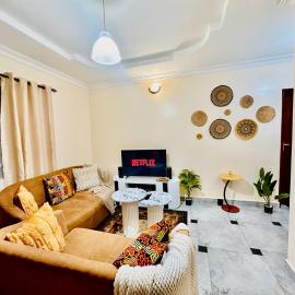 Cozy 1BR Free WiFi Parking Near Main road and Restaurant