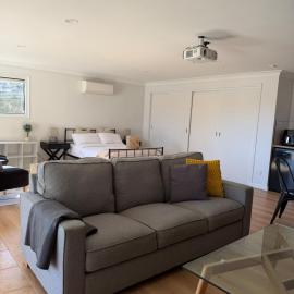 Modern Self-Contained Studio near New Plymouth CBD