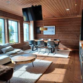 Modern Pet-friendly Home for 6 in Sadeln
