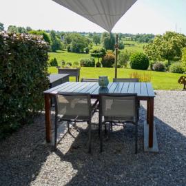 Country house Au Ballet des Hirondelles, hôtel à Herve