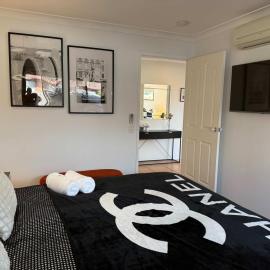 The Riverfront Retreat, 4BR house in Gold Coast