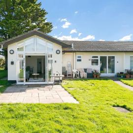 Spacious 2BED Chalet Near Sidmouth - Sleeps 5, hotel Salcombe Regisben