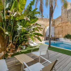 3BR Townhouse with Private Pool and BBQ